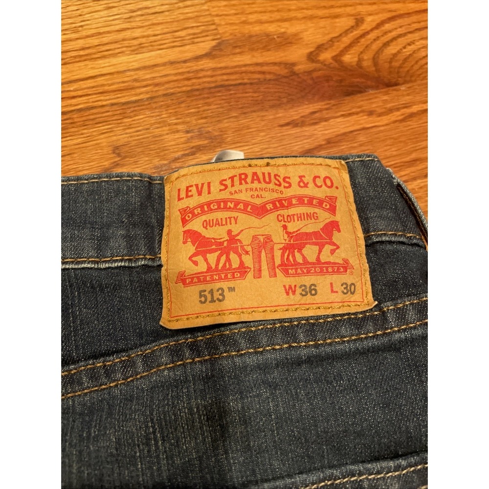 Levi's Men's 513 Slim Straight Cut Jeans Dark Blue Faded Wash Modern Size 36x30 - Picture 3 of 8